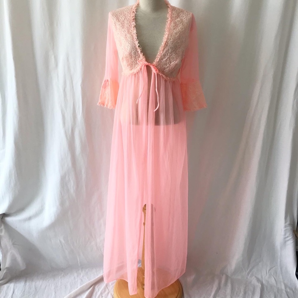 Vintage bright pink nylon lace  robe size S